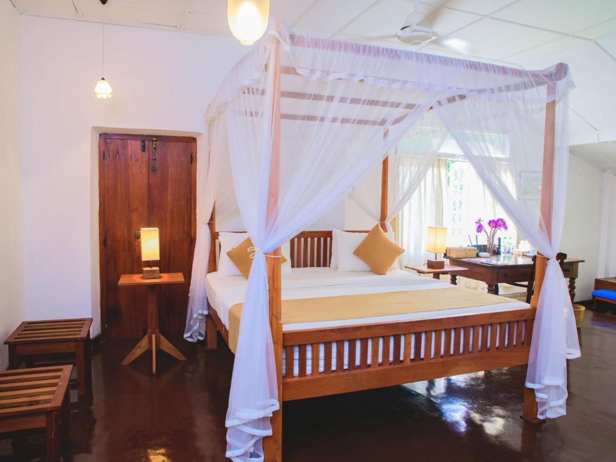Thalpe Walawwa Heritage Villa Unawatuna Ngoại thất bức ảnh