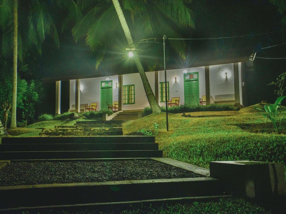 Thalpe Walawwa Heritage Villa Unawatuna Ngoại thất bức ảnh