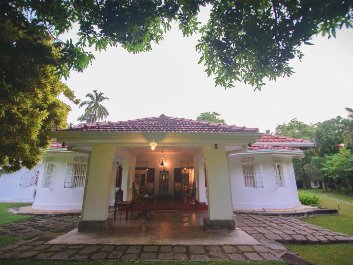 Thalpe Walawwa Heritage Villa Unawatuna Ngoại thất bức ảnh