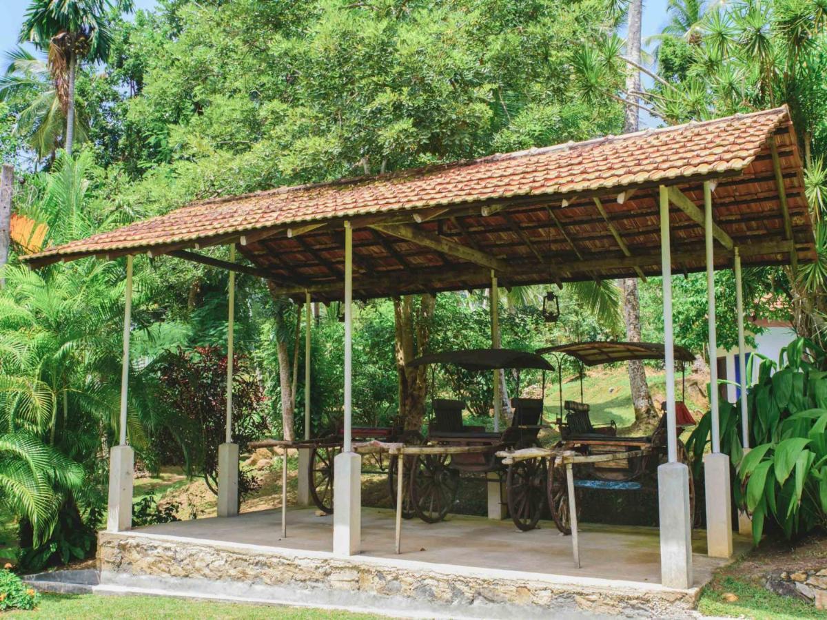 Thalpe Walawwa Heritage Villa Unawatuna Ngoại thất bức ảnh